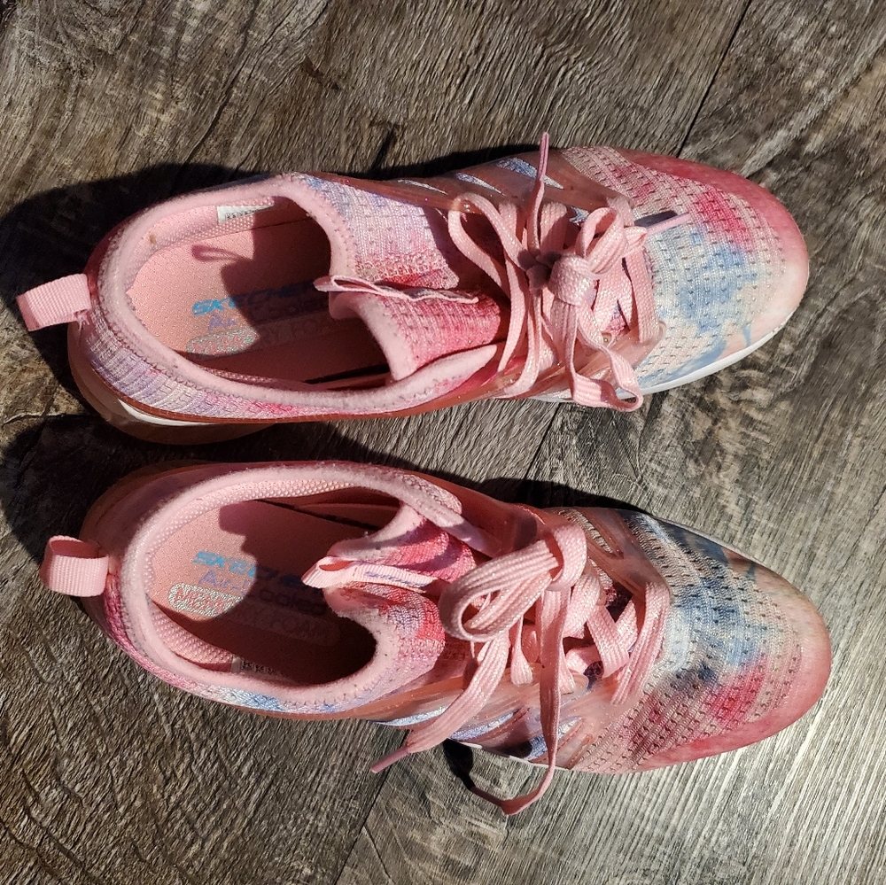 Girls Skechers athletic shoes